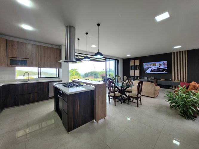 Casa de 4 alcobas en venta en Cerritos, Pereira, 1515 m² · foto 3 de 24