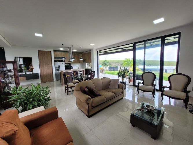Casa de 4 alcobas en venta en Cerritos, Pereira, 1515 m² · foto 7 de 24