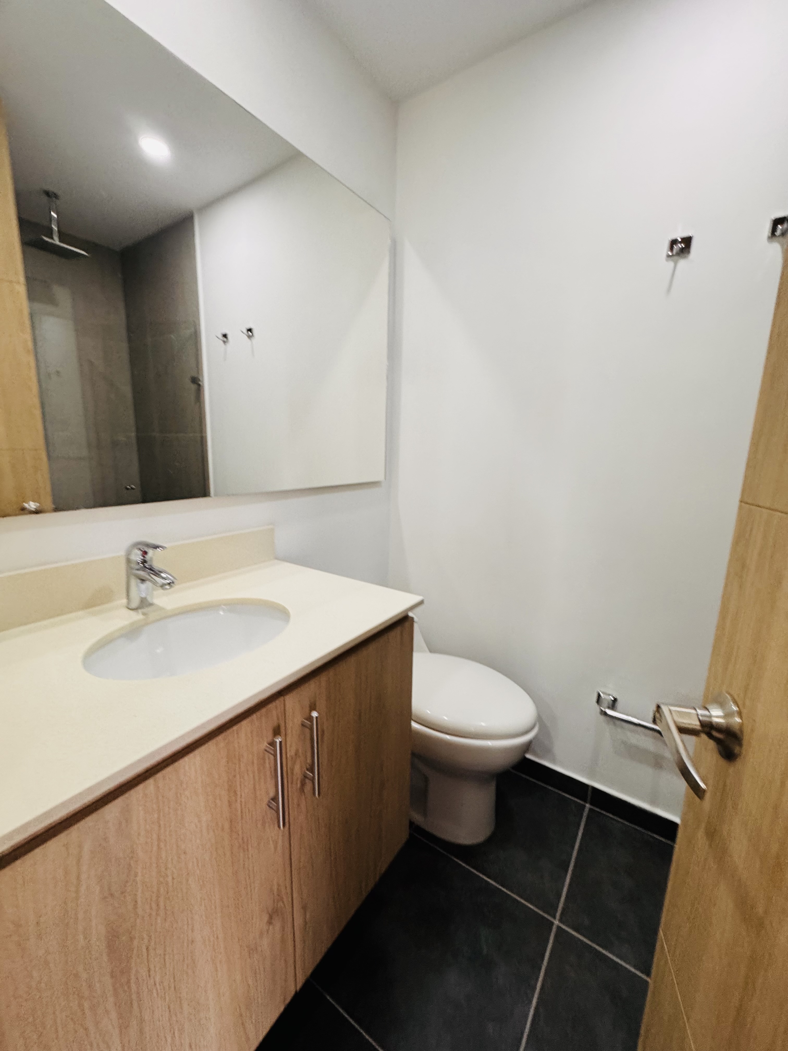 Apartamento en venta en Loma Del Esmeraldal, Envigado · foto 5 de 24