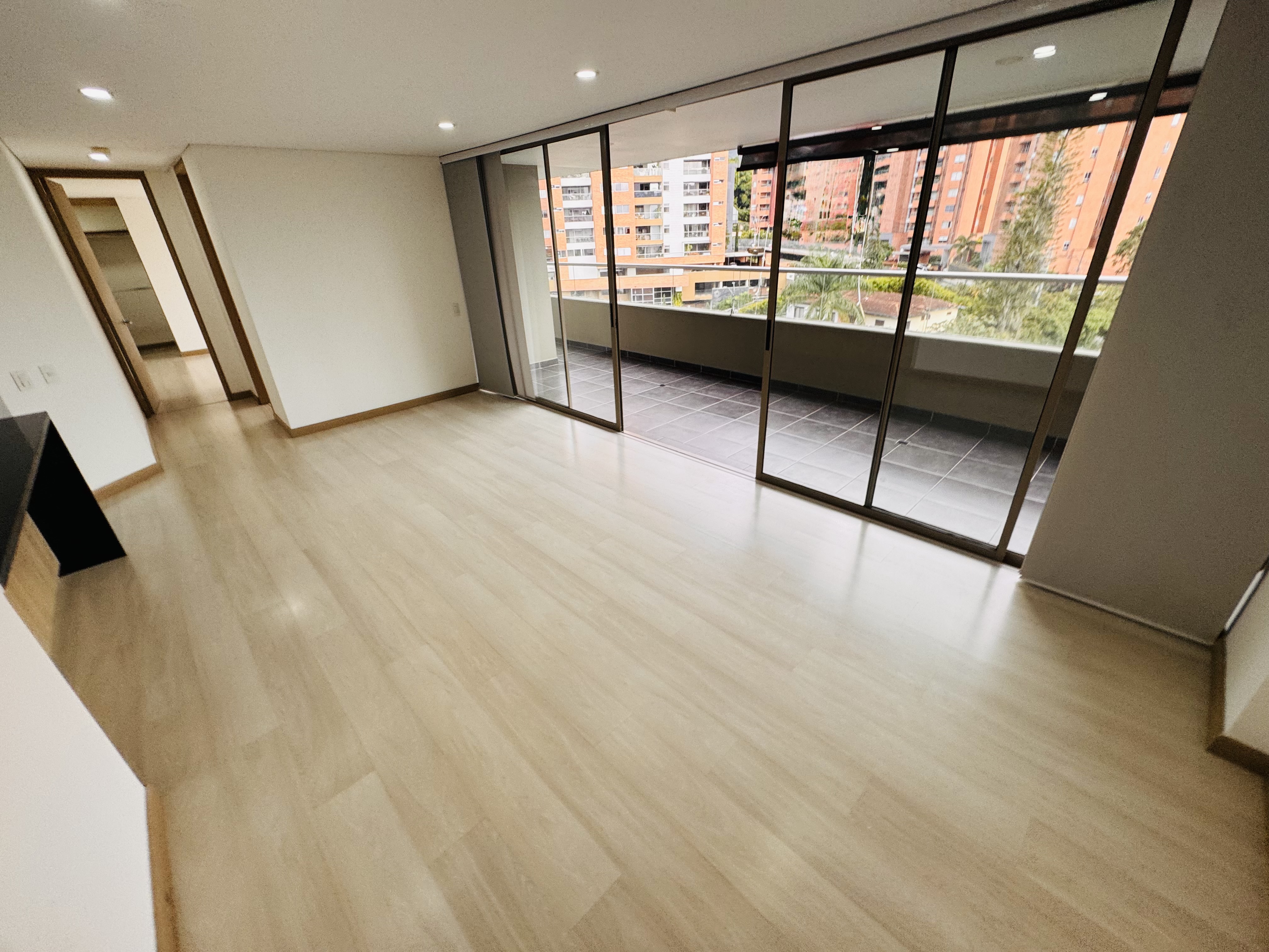 Apartamento en venta en Loma Del Esmeraldal, Envigado · foto 15 de 24