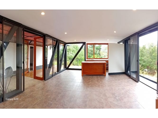 Casa de 2 alcobas en venta en Chaparral, Guarne, 200 m² · foto 2 de 24