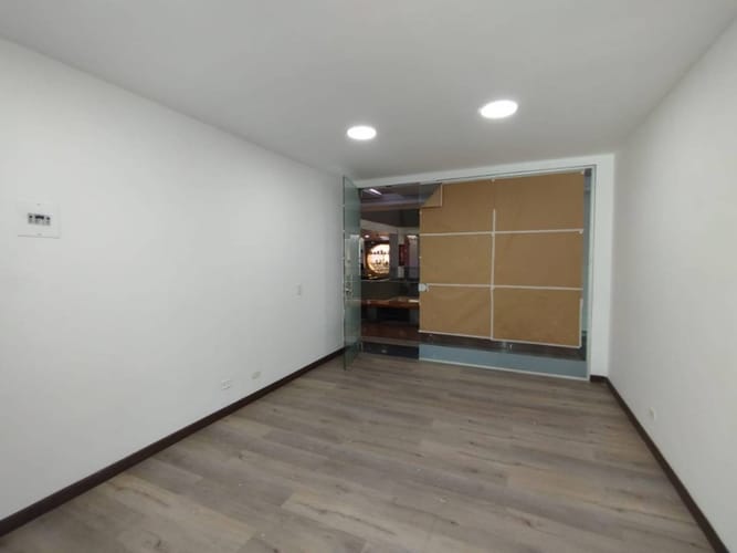Local en arriendo en Milla De Oro, Medellín, 35 m² · foto 2 de 4