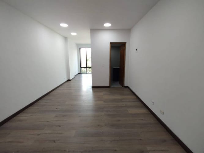 Local en arriendo en Milla De Oro, Medellín, 35 m² · foto 3 de 4