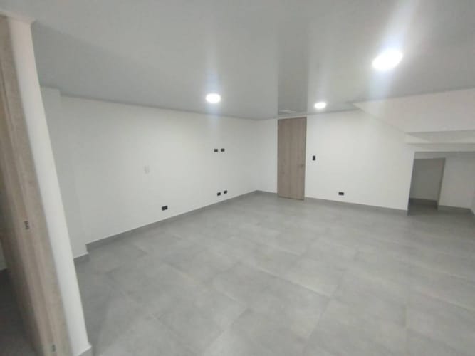 Oficina en arriendo en Llano Grande, Rionegro, 45 m² · foto 3 de 7