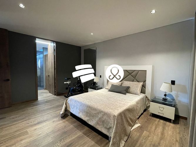 Casa de 3 alcobas en venta en Vía Las Palmas, Envigado, 1147 m² · foto 8 de 17