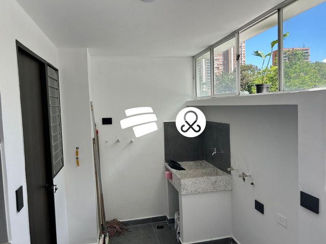 Apartamento de 3 alcobas en venta en Los Naranjos, Medellín, 163 m² · foto 9 de 23