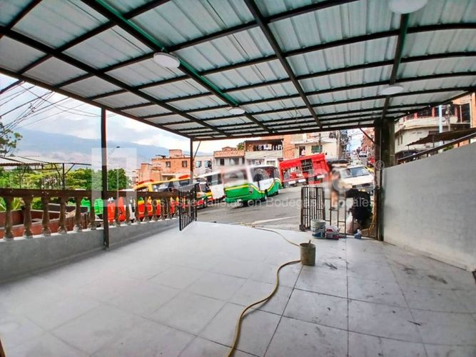 Local en arriendo en Sevilla, Medellín, 147 m² · foto 10 de 12