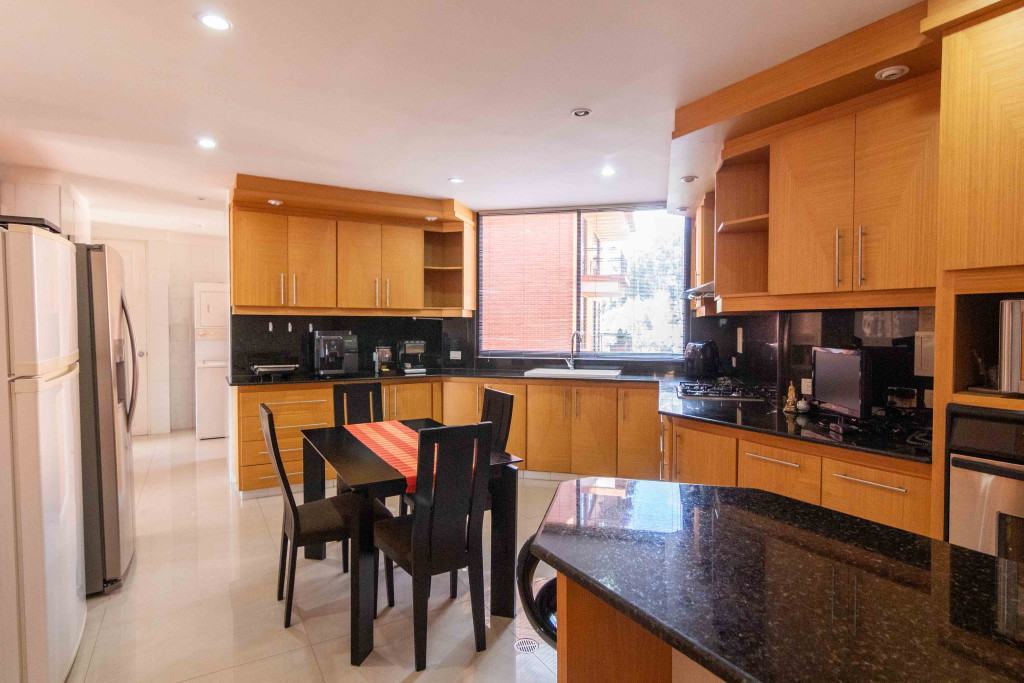 Apartamento en venta en Santa Barbara Alta, Bogotá · foto 13 de 24