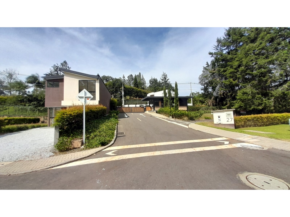 Lote en venta en Santa Barbara, Rionegro, 190 m² · foto 2 de 8