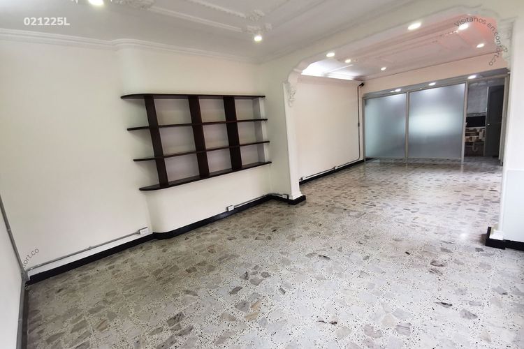 Local en arriendo en Laureles, Medellín, 42 m² · foto 2 de 11