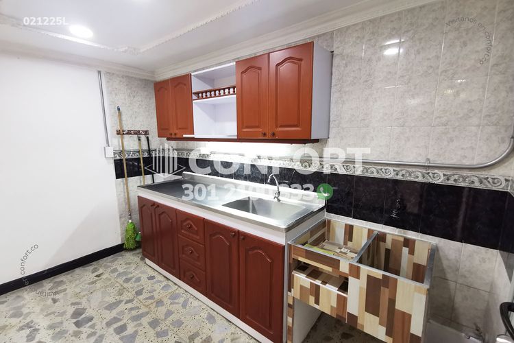 Local en arriendo en Laureles, Medellín, 42 m² · foto 10 de 11