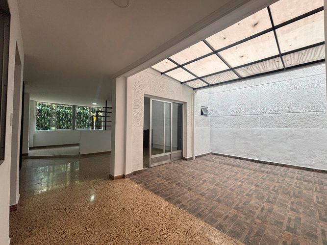 Casa de 4 alcobas en venta en Belén, Medellín, 220 m² · foto 14 de 14