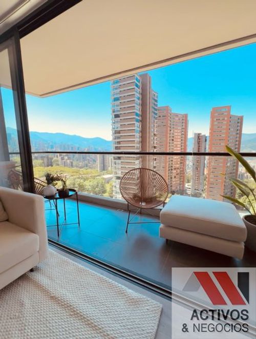 Apartamento en venta en El Poblado, Medellín · foto 3 de 10
