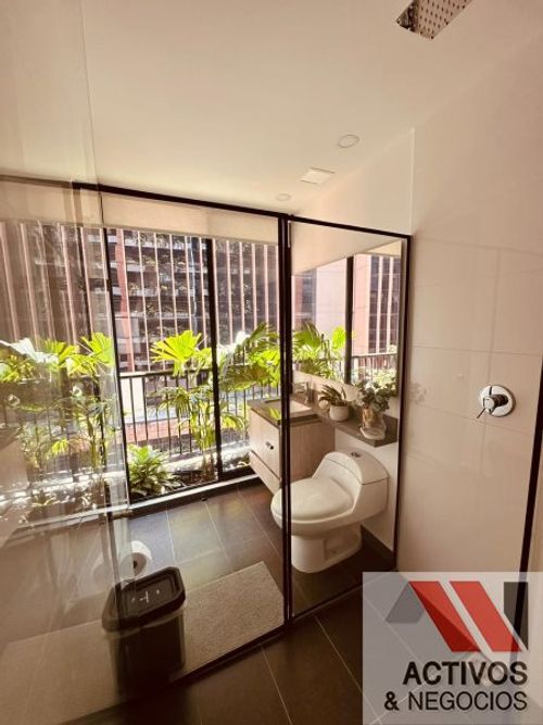 Apartamento en venta en El Poblado, Medellín · foto 4 de 10