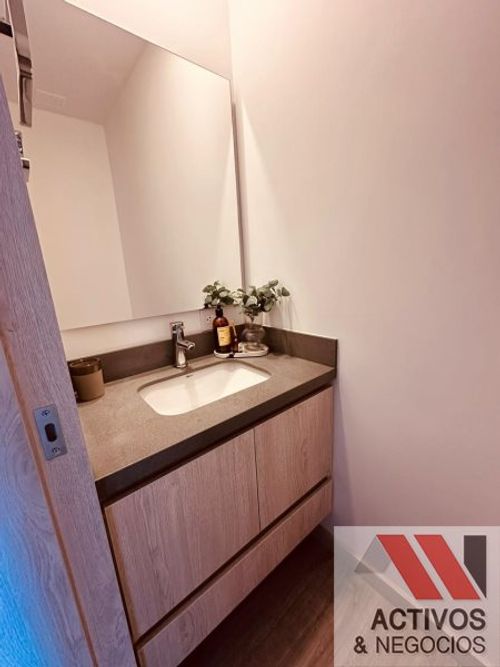 Apartamento en venta en El Poblado, Medellín · foto 5 de 10