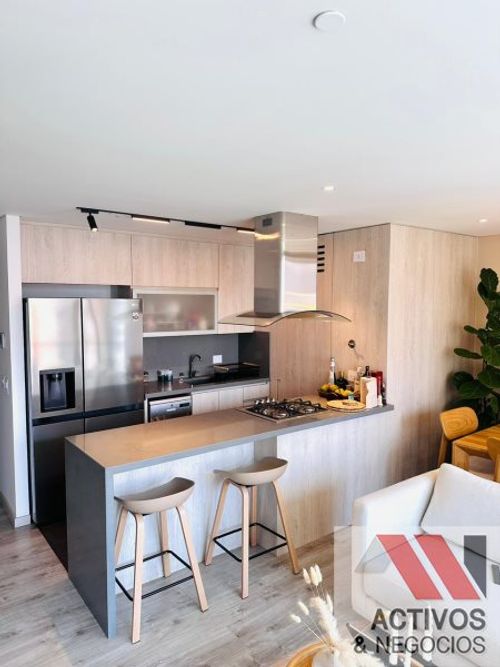 Apartamento en venta en El Poblado, Medellín · foto 6 de 10