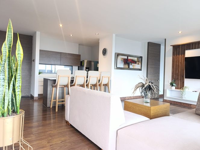 Apartamento de 2 alcobas en arriendo en El Poblado, Medellín, 130 m² · foto 3 de 20