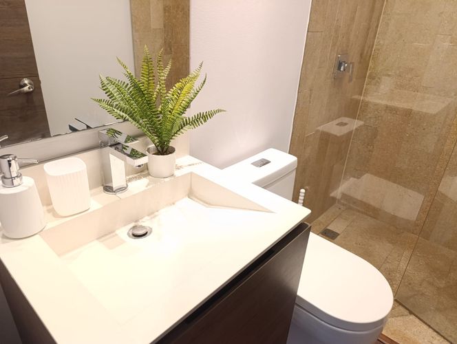 Apartamento de 2 alcobas en arriendo en El Poblado, Medellín, 130 m² · foto 16 de 20