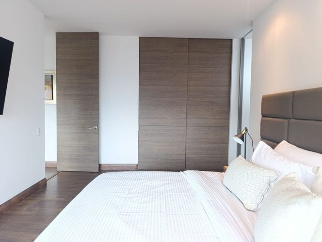 Apartamento de 2 alcobas en arriendo en El Poblado, Medellín, 130 m² · foto 11 de 20