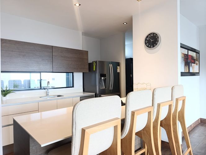 Apartamento de 2 alcobas en arriendo en El Poblado, Medellín, 130 m² · foto 7 de 20