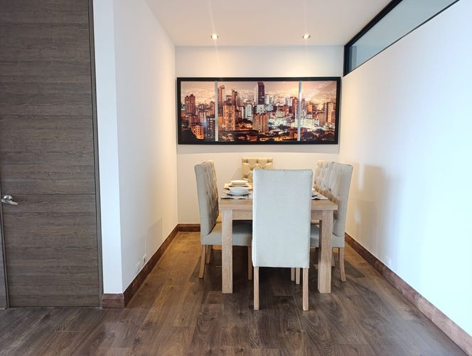 Apartamento de 2 alcobas en arriendo en El Poblado, Medellín, 130 m² · foto 4 de 20