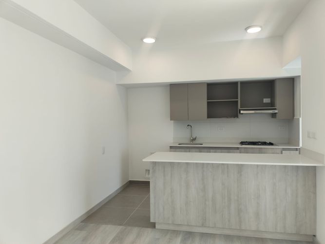 Apartamento de 3 alcobas en arriendo en El Poblado, Medellín, 100 m² · foto 5 de 18