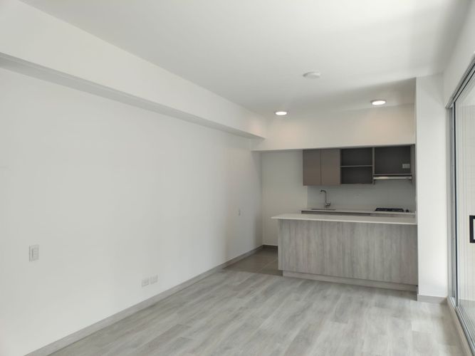 Apartamento de 3 alcobas en arriendo en El Poblado, Medellín, 100 m² · foto 7 de 18