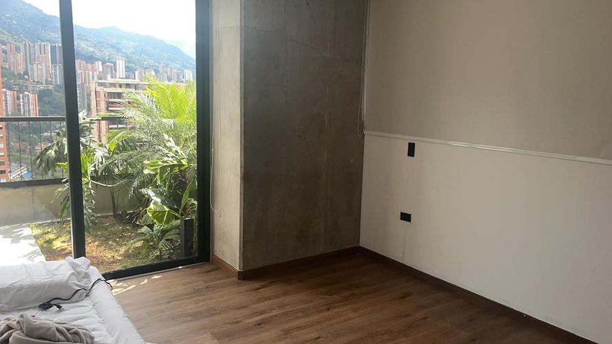 Apartamento de 2 alcobas en arriendo en San Lucas, Medellín, 97 m² · foto 3 de 9