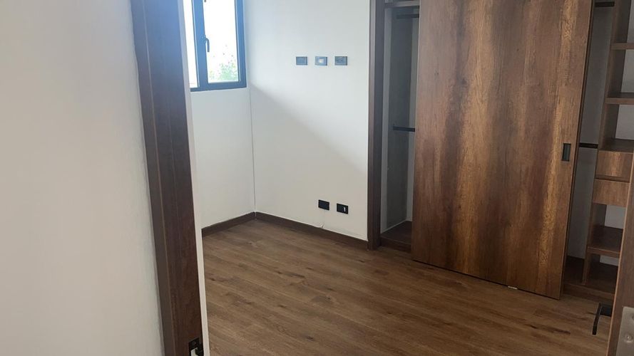 Apartamento de 2 alcobas en arriendo en San Lucas, Medellín, 97 m² · foto 5 de 9