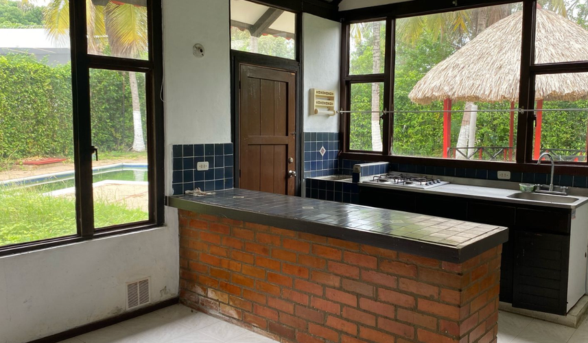 Casa de 3 alcobas en venta en Las Varas, Ricaurte, 90 m² · foto 3 de 5
