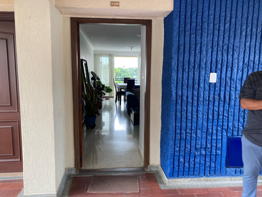 Apartamento en venta en El Refugio, Cali · foto 3 de 18