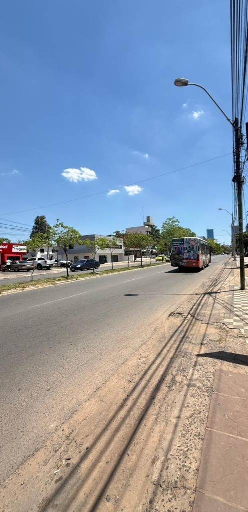 EN VENTA - TERRENO SOBRE AV. AVIADORES DEL CHACO — foto 2