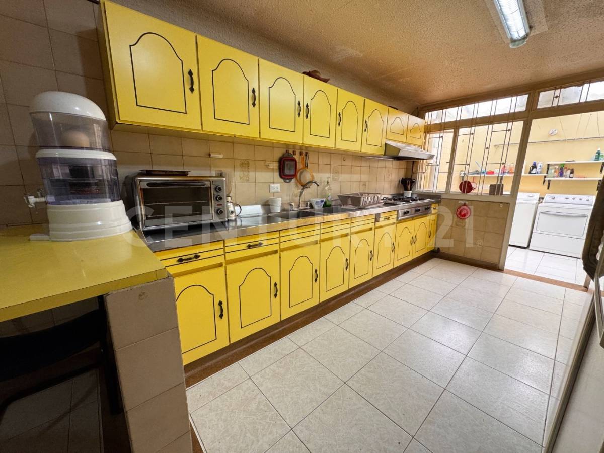 Casa en venta en Santa Paula, Bogotá · foto 9 de 22
