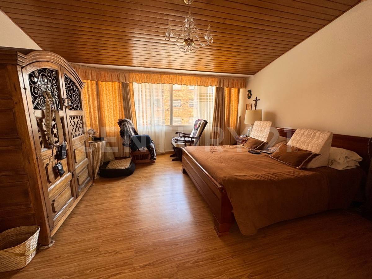 Casa en venta en Santa Paula, Bogotá · foto 18 de 22