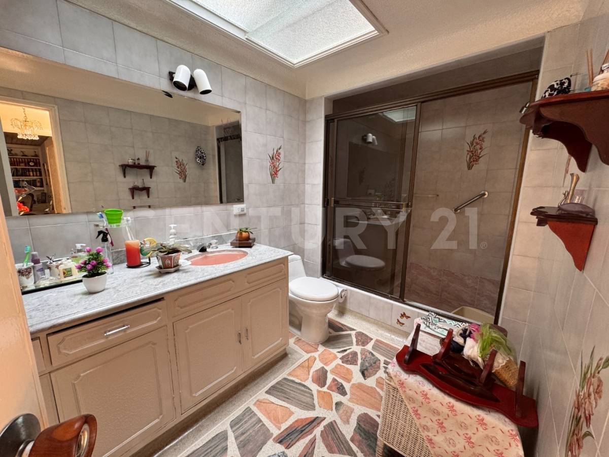Casa en venta en Santa Paula, Bogotá · foto 19 de 22