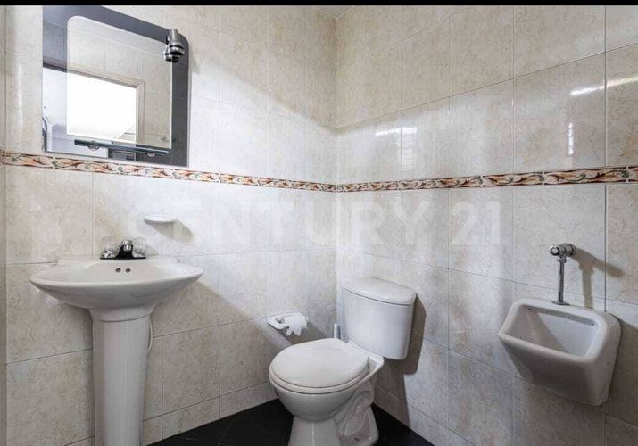 Casa de 3 alcobas en venta en Santa Paula, Bogotá, 270 m² · foto 11 de 18
