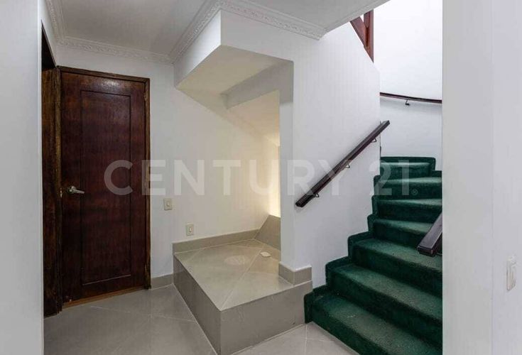 Casa de 3 alcobas en venta en Santa Paula, Bogotá, 270 m² · foto 17 de 18