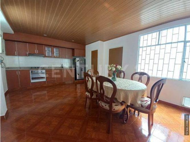 Apartamento de 4 alcobas en venta en La Gaitana Oriental, Bogotá, 274 m² · foto 3 de 16