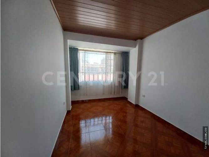 Apartamento de 4 alcobas en venta en La Gaitana Oriental, Bogotá, 274 m² · foto 9 de 16