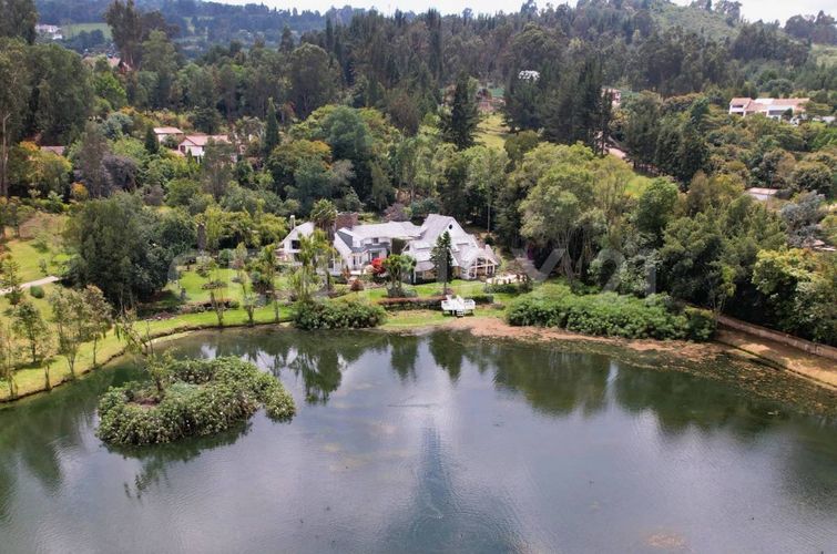 Casa de 5 alcobas en venta en Yerbabuena, Chía, 600 m² · foto 3 de 22