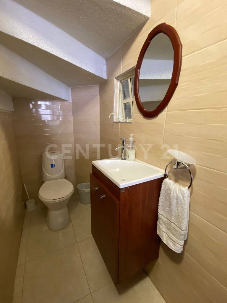 Casa en venta en San Nicolas, Bogotá · foto 9 de 19