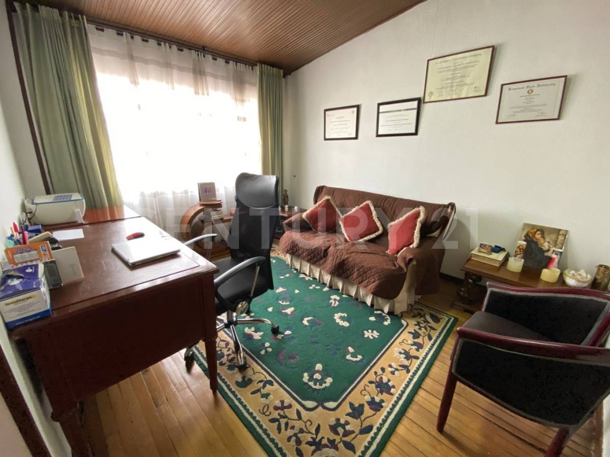 Casa en venta en San Nicolas, Bogotá · foto 11 de 19