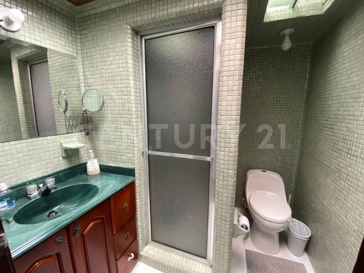 Casa en venta en San Nicolas, Bogotá · foto 16 de 19