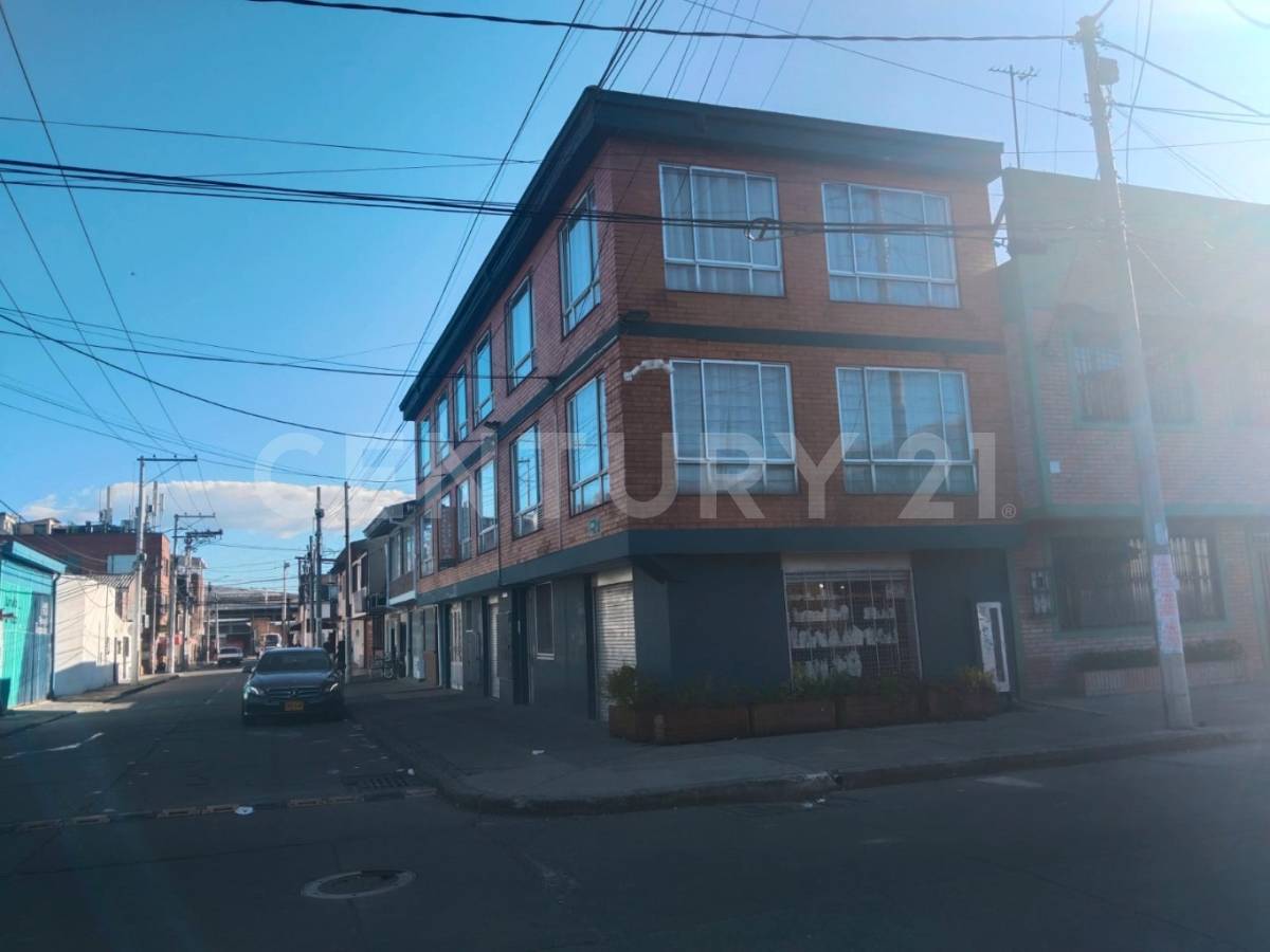 Casa en venta en Toberin, Bogotá · foto 4 de 7