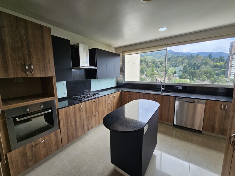 Apartamento en arriendo en El Tesoro, Medellín · foto 10 de 24