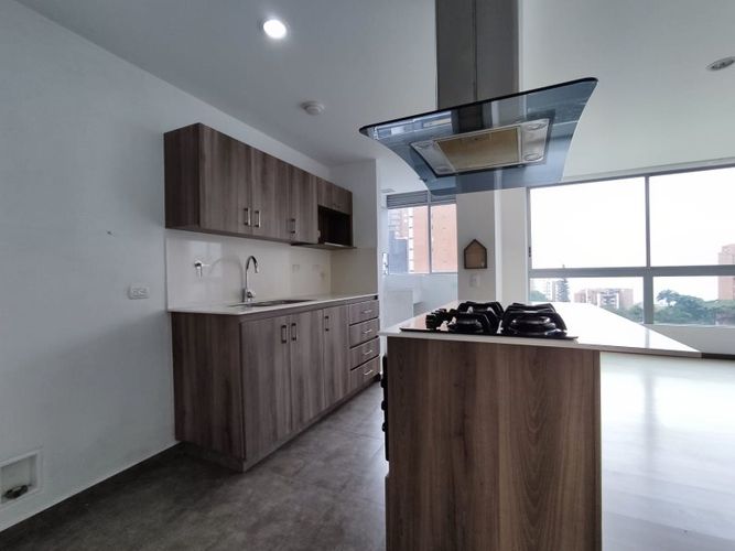 Apartamento de 3 alcobas en arriendo en Loma Del Esmeraldal, Envigado, 100 m² · foto 4 de 15