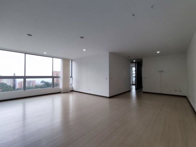 Apartamento de 3 alcobas en arriendo en Loma Del Esmeraldal, Envigado, 100 m² · foto 6 de 15