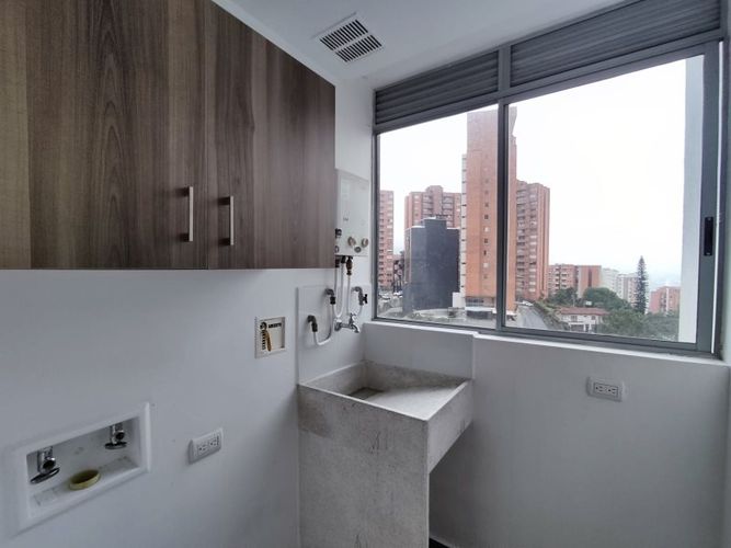 Apartamento de 3 alcobas en arriendo en Loma Del Esmeraldal, Envigado, 100 m² · foto 13 de 15