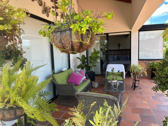Casa de 4 alcobas en venta en La Ceja, 420 m² · foto 2 de 18