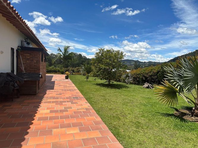 Casa de 4 alcobas en venta en La Ceja, 420 m² · foto 6 de 18